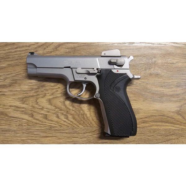Brukt. Smith&Wesson 5906 stainless